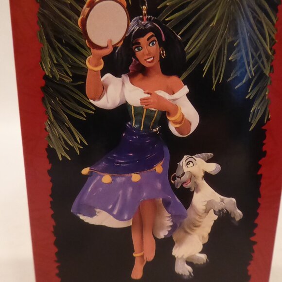 NEW 1996 HALLMARK DISNEY HUNCHBACK OF NORTE DAME ORNAMENT LOT OF 4 - Picture 8 of 14